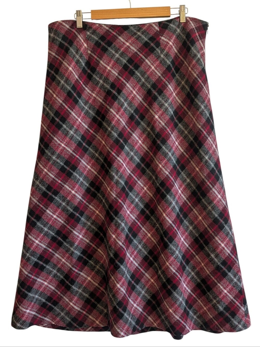 Chadwick's Red Plaid Wool Aline Long Skirt Size 18W Tartan Preppy